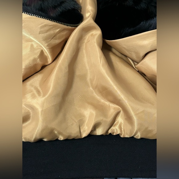 Mahoney Faux Fur Bomber Jacket Aritzia Golden by TNA - size Large - Picture 14 of 16